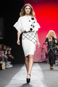Juana Martin Fashion Show auf der Mercedes-Benz Fashion Week Madrid AW 2017