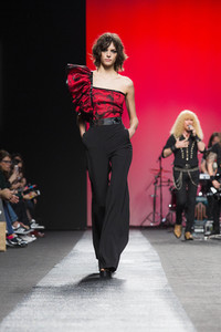 Juana Martin Fashion Show auf der Mercedes-Benz Fashion Week Madrid AW 2017