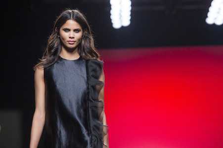 Juana Martin Fashion Show auf der Mercedes-Benz Fashion Week Madrid AW 2017