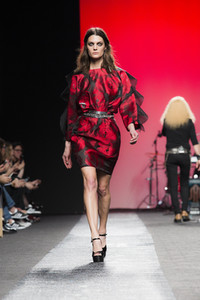 Juana Martin Fashion Show auf der Mercedes-Benz Fashion Week Madrid AW 2017