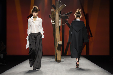 Ulises Mérida Fashion Show auf der Mercedes-Benz Fashion Week Madrid AW 2017
