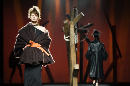 Ulises Mérida Fashion Show auf der Mercedes-Benz Fashion Week Madrid AW 2017