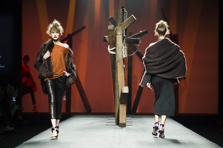 Ulises Mérida Fashion Show auf der Mercedes-Benz Fashion Week Madrid AW 2017