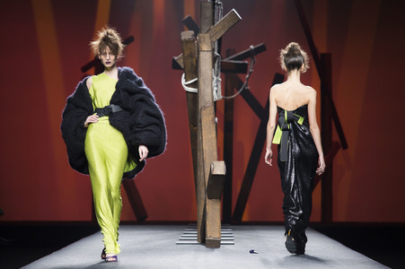 Ulises Mérida Fashion Show auf der Mercedes-Benz Fashion Week Madrid AW 2017