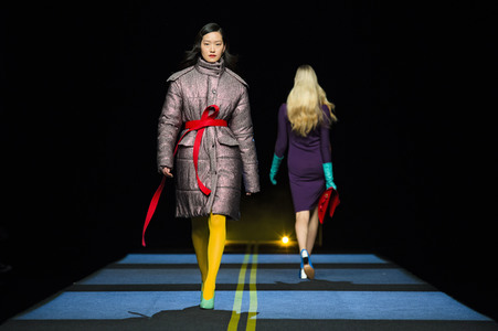 Moisés Nieto Fashion Show auf der Mercedes-Benz Fashion Week Madrid AW 2017