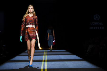 Moisés Nieto Fashion Show auf der Mercedes-Benz Fashion Week Madrid AW 2017