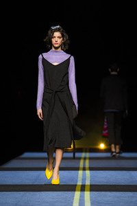 Moisés Nieto Fashion Show auf der Mercedes-Benz Fashion Week Madrid AW 2017