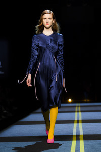 Moisés Nieto Fashion Show auf der Mercedes-Benz Fashion Week Madrid AW 2017