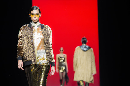 Custo Fashion Show auf der Mercedes-Benz Fashion Week Madrid AW 2017