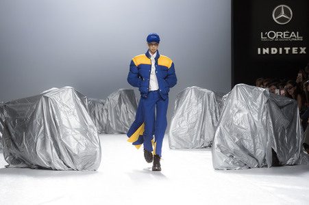 Maria ke Fisherman Fashion Show auf der Mercedes-Benz Fashion Week Madrid AW 2017