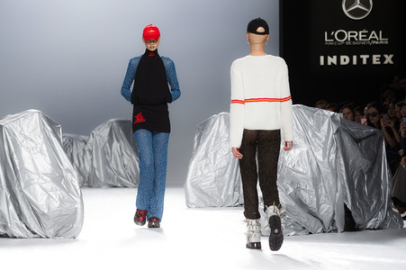 Maria ke Fisherman Fashion Show auf der Mercedes-Benz Fashion Week Madrid AW 2017