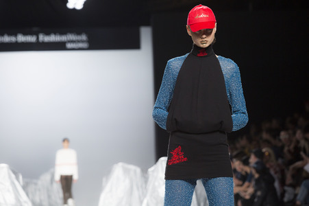 Maria ke Fisherman Fashion Show auf der Mercedes-Benz Fashion Week Madrid AW 2017