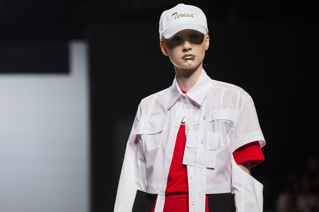 Maria ke Fisherman Fashion Show auf der Mercedes-Benz Fashion Week Madrid AW 2017