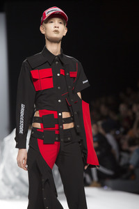 Maria ke Fisherman Fashion Show auf der Mercedes-Benz Fashion Week Madrid AW 2017