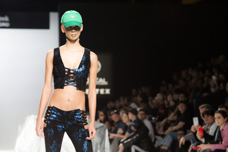 Maria ke Fisherman Fashion Show auf der Mercedes-Benz Fashion Week Madrid AW 2017