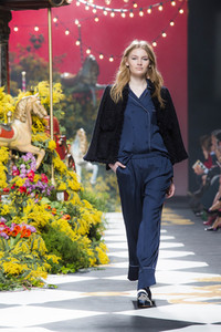 Jorge Vázquez Fashion Show auf der Mercedes-Benz Fashion Week Madrid AW 2017