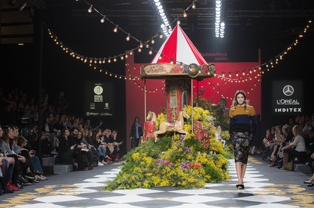 Jorge Vázquez Fashion Show auf der Mercedes-Benz Fashion Week Madrid AW 2017
