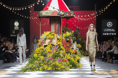 Jorge Vázquez Fashion Show auf der Mercedes-Benz Fashion Week Madrid AW 2017