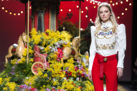 Jorge Vázquez Fashion Show auf der Mercedes-Benz Fashion Week Madrid AW 2017