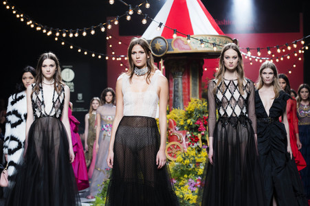 Jorge Vázquez Fashion Show auf der Mercedes-Benz Fashion Week Madrid AW 2017