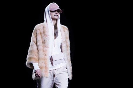 Jesús Lorenzo  Fashion Show auf der Mercedes-Benz Fashion Week Madrid AW 2017