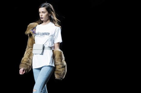 Jesús Lorenzo  Fashion Show auf der Mercedes-Benz Fashion Week Madrid AW 2017