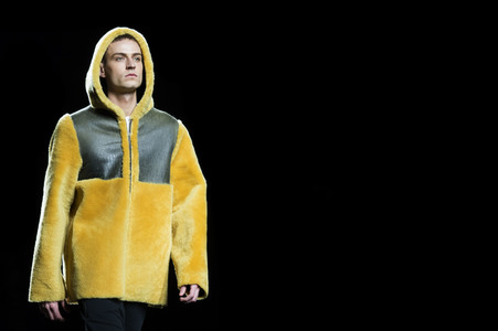 Jesús Lorenzo  Fashion Show auf der Mercedes-Benz Fashion Week Madrid AW 2017