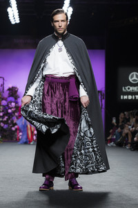 Francis Montesinos Fashion Show auf der Mercedes-Benz Fashion Week Madrid AW 2017