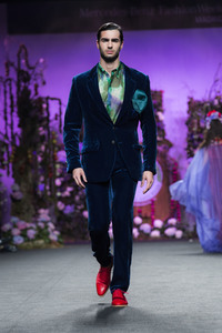 Francis Montesinos Fashion Show auf der Mercedes-Benz Fashion Week Madrid AW 2017