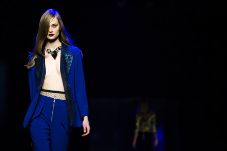 Esther Noriega Fashion Show auf der Mercedes-Benz Fashion Week Madrid AW 2017