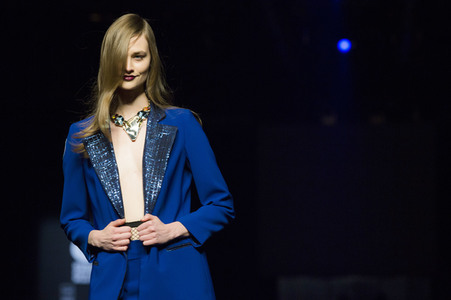 Esther Noriega Fashion Show auf der Mercedes-Benz Fashion Week Madrid AW 2017