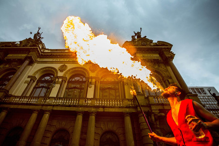 Feuerspucker beim Karneval in Sao Paulo
