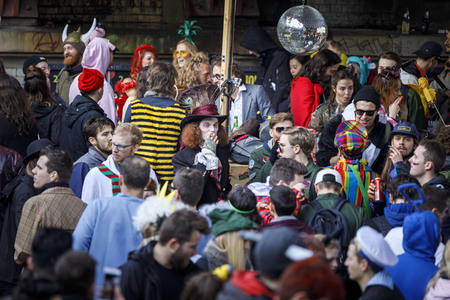Weiberfastnacht in Köln