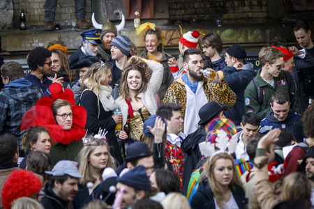 Weiberfastnacht in Köln
