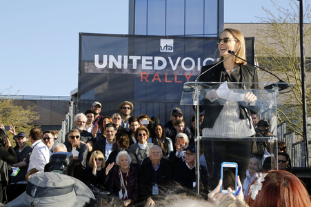 UTA's United Voices Kundgebung in Beverly Hills
