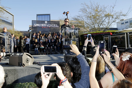 UTA's United Voices Kundgebung in Beverly Hills