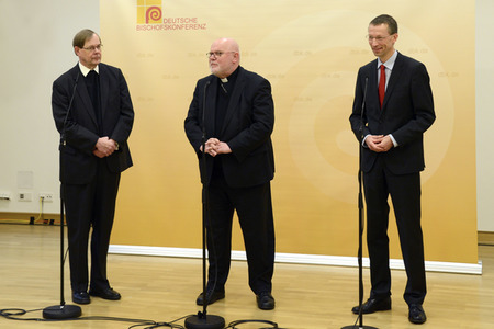 Pressekonferenz zur Deutschen Bischofskonferenz in Bensberg