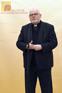 Pressekonferenz zur Deutschen Bischofskonferenz in Bensberg