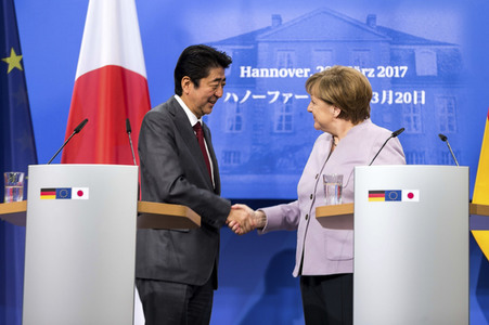 Pressekonferenz von Angela Merkel und Shinzo Abe in Hannover