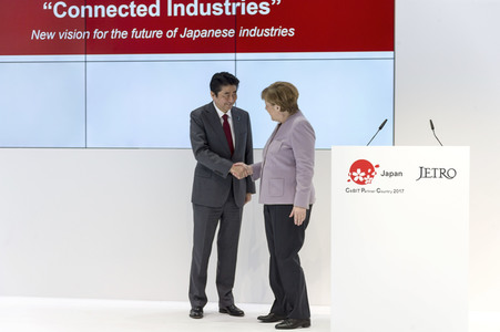 CeBIT Rundgang der Bundeskanzlerin Merkel in Hannover