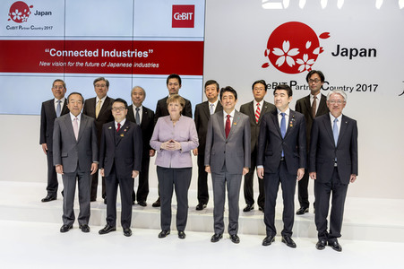 CeBIT Rundgang der Bundeskanzlerin Merkel in Hannover
