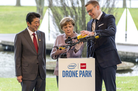 CeBIT Rundgang der Bundeskanzlerin Merkel in Hannover