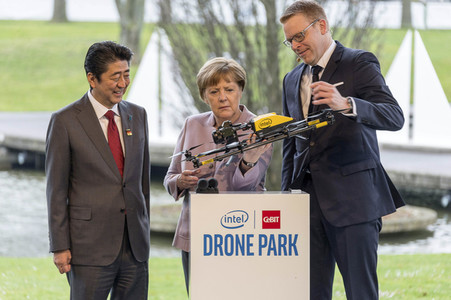 CeBIT Rundgang der Bundeskanzlerin Merkel in Hannover