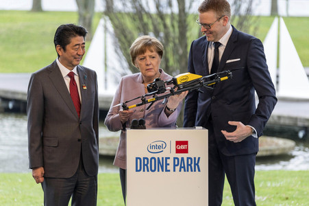 CeBIT Rundgang der Bundeskanzlerin Merkel in Hannover