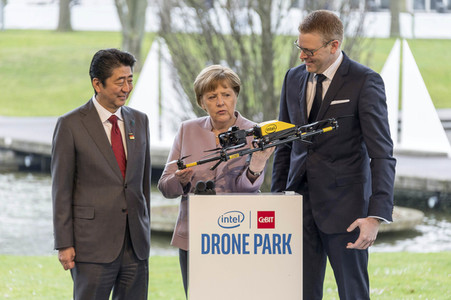 CeBIT Rundgang der Bundeskanzlerin Merkel in Hannover