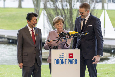CeBIT Rundgang der Bundeskanzlerin Merkel in Hannover