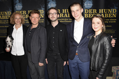 Filmpremiere 'Der Hund begraben' in München