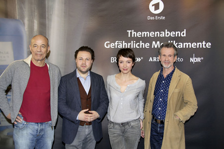 Photocall 'Gefährliche Medikamente' in Hamburg