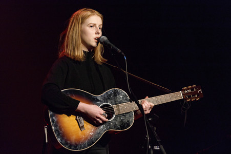 Konzert von Fenne Lily in Köln