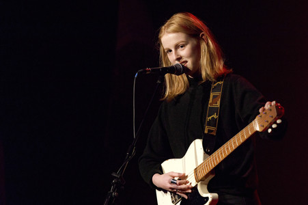 Konzert von Fenne Lily in Köln